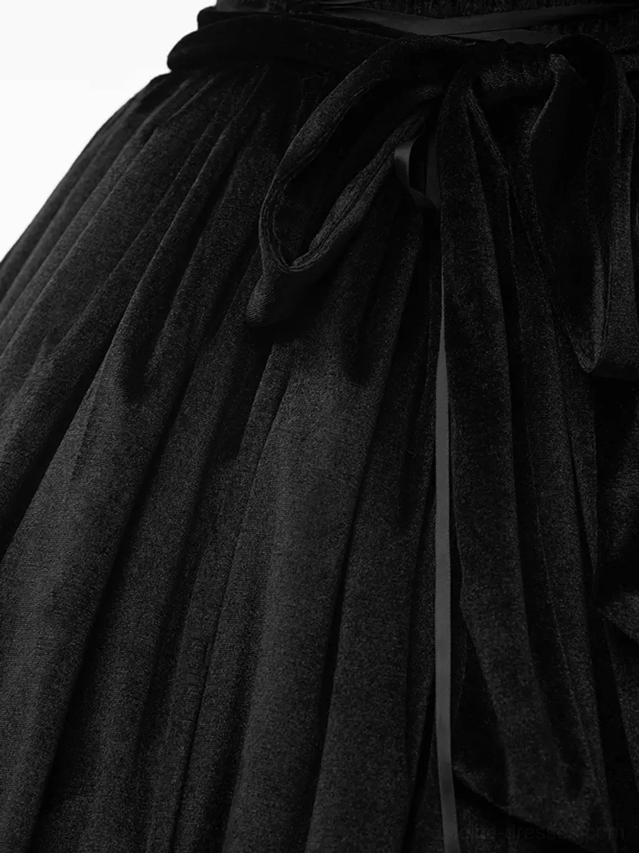 Black gothic lolita jsk dress full length silhouette ruffles volume bell-shaped