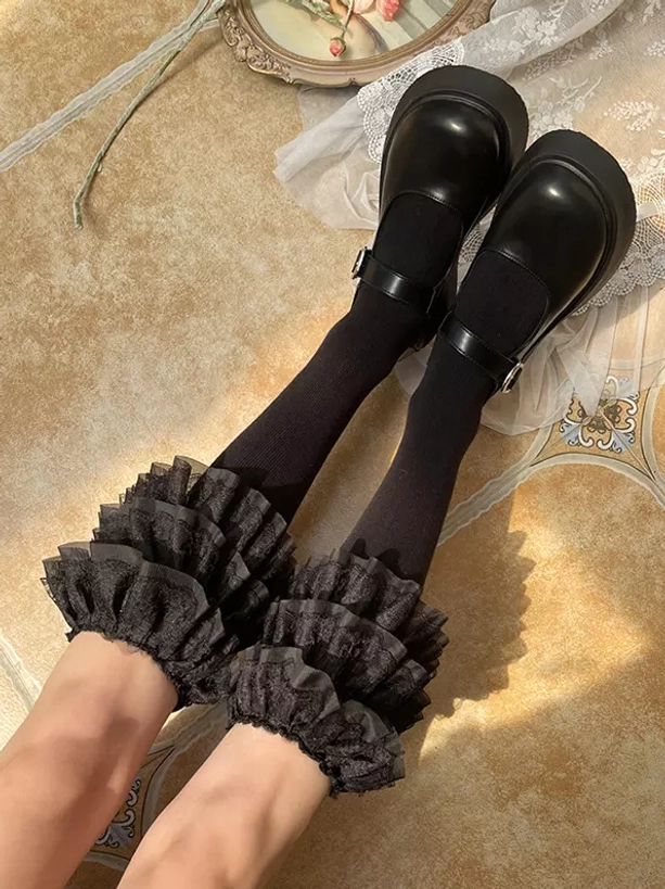 Black lace ruffle lolita calf socks elegant double-layer design black platform Mary Jane shoes top-down low angle view