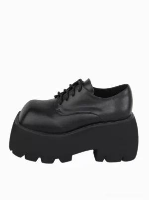 Black gothic lolita lace-up platform shoe single shoe three-quarter side view thick sole
