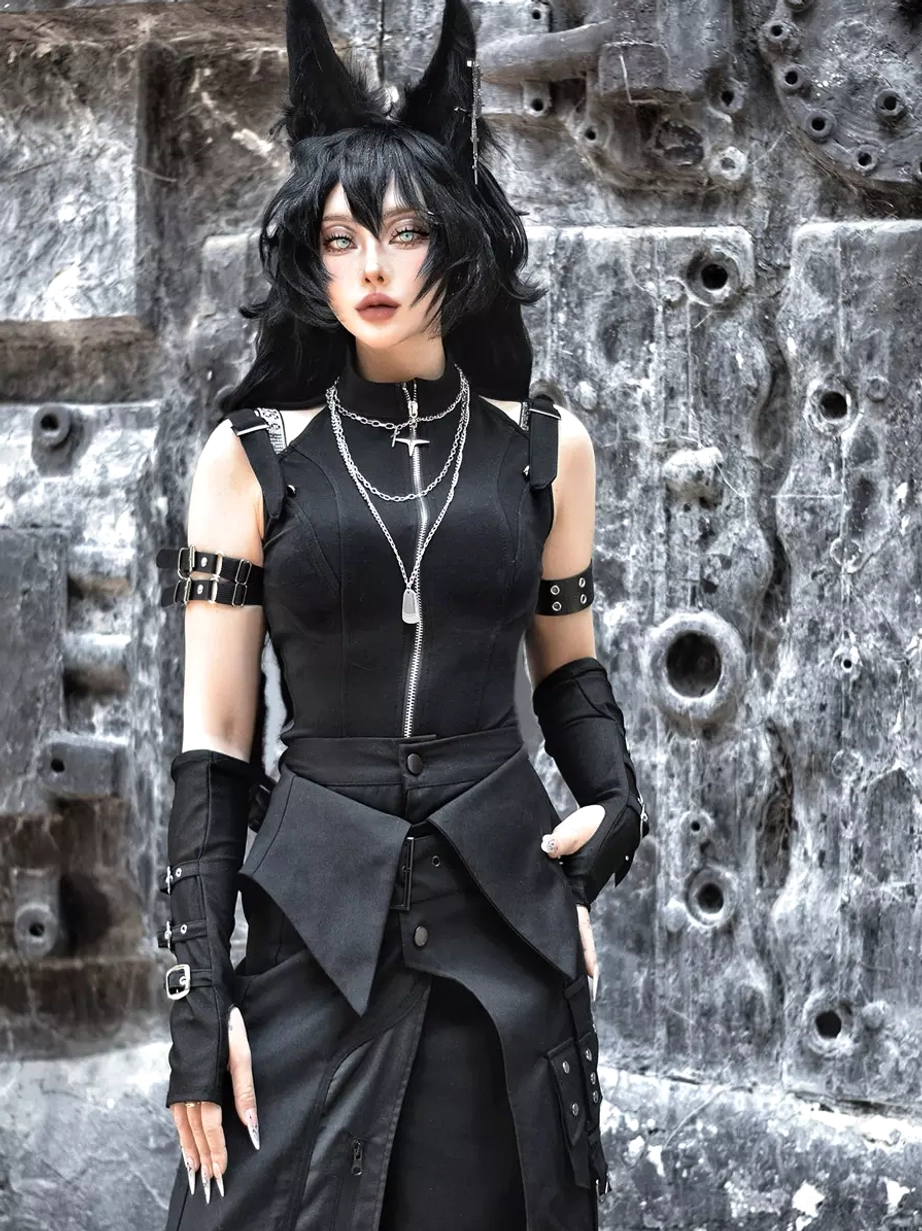 Black gothic Ouji Lolita suit front close-up full-body view displaying multi-layer necklaces, arm straps, fingerless gloves, and asymmetrical pant design