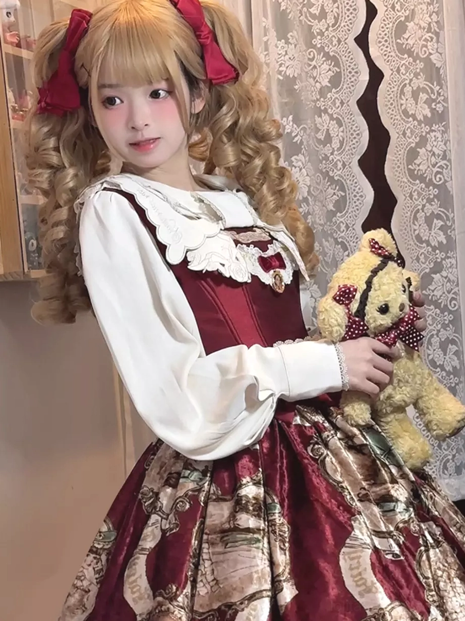 Wearable golden-brown twin curly ponytail Lolita wig half-body portrait real person vintage dress red bow hair clips costume