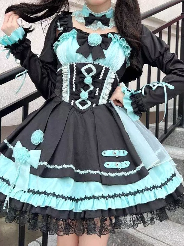 Gothic lolita JSK dress hem detail layered lace ruffles ruffled skirt border embellishment