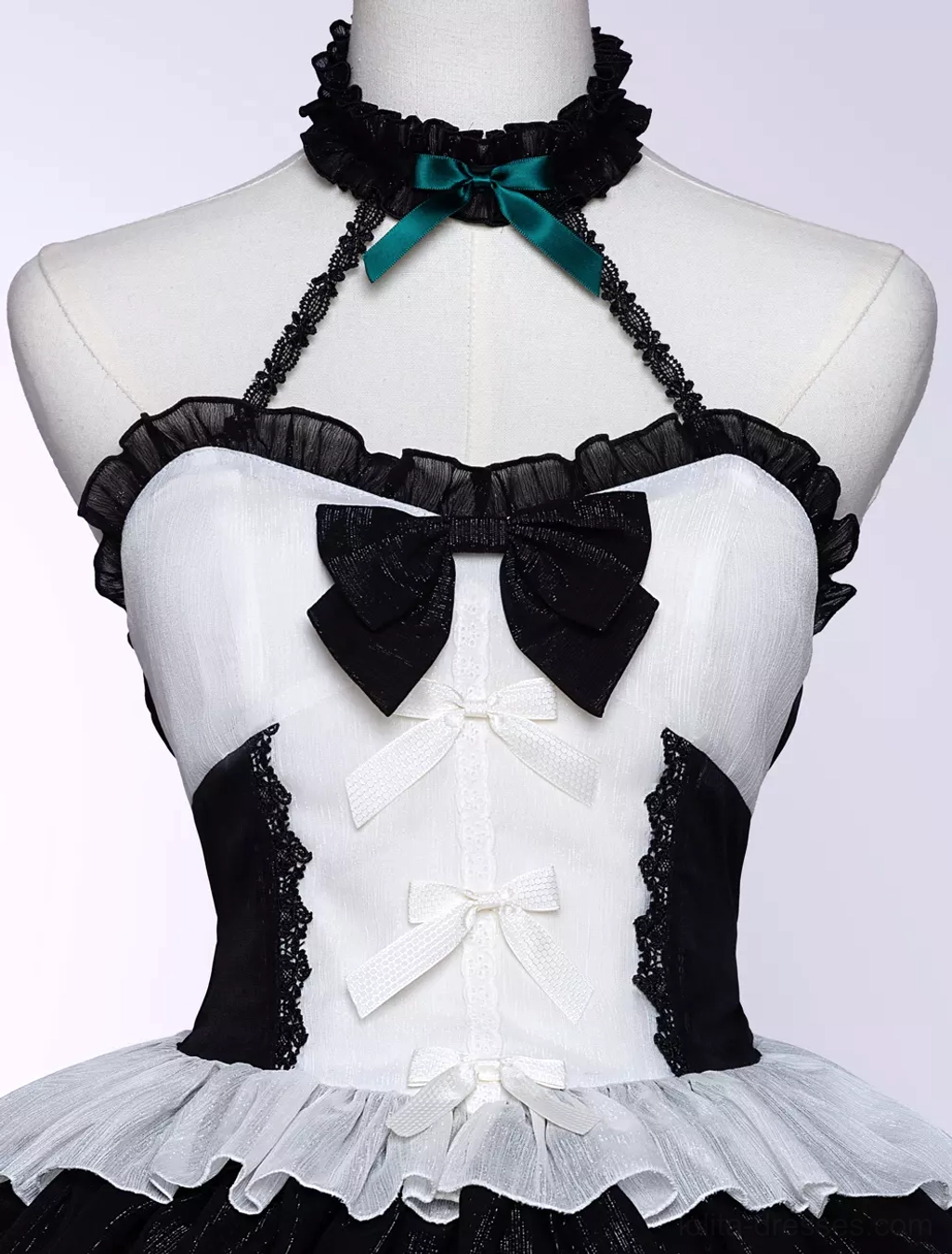 Gothic Lolita JSK tiered ruffle color-block dress styling guide accessory coordination ideas