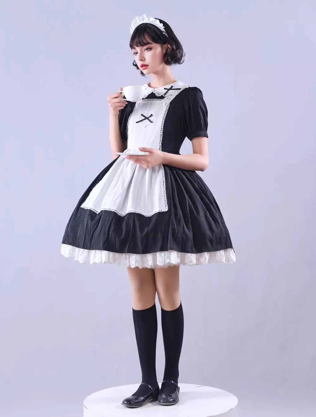 Gothic Lolita maid dress sizing and fit comparison, multiple sizes displayed or described, proportional changes from S to XL