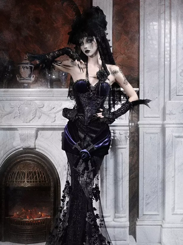 Gothic Lolita mermaid skirt side three-quarter view model wearing feathered gothic hat fishcut silhouette lace gloves