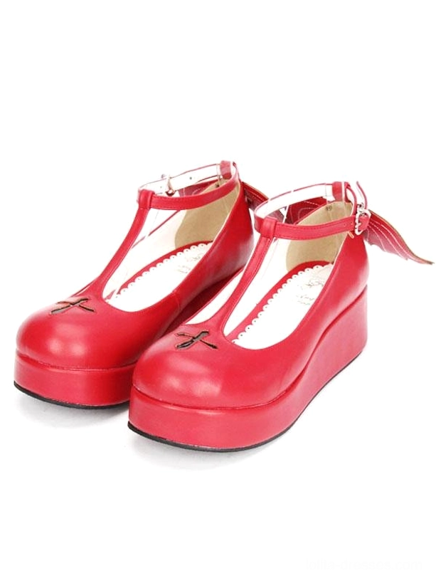 Red Gothic Lolita platform Mary Jane shoes with demonic wing decoration T-strap and cross toe cap front three-quarter angle