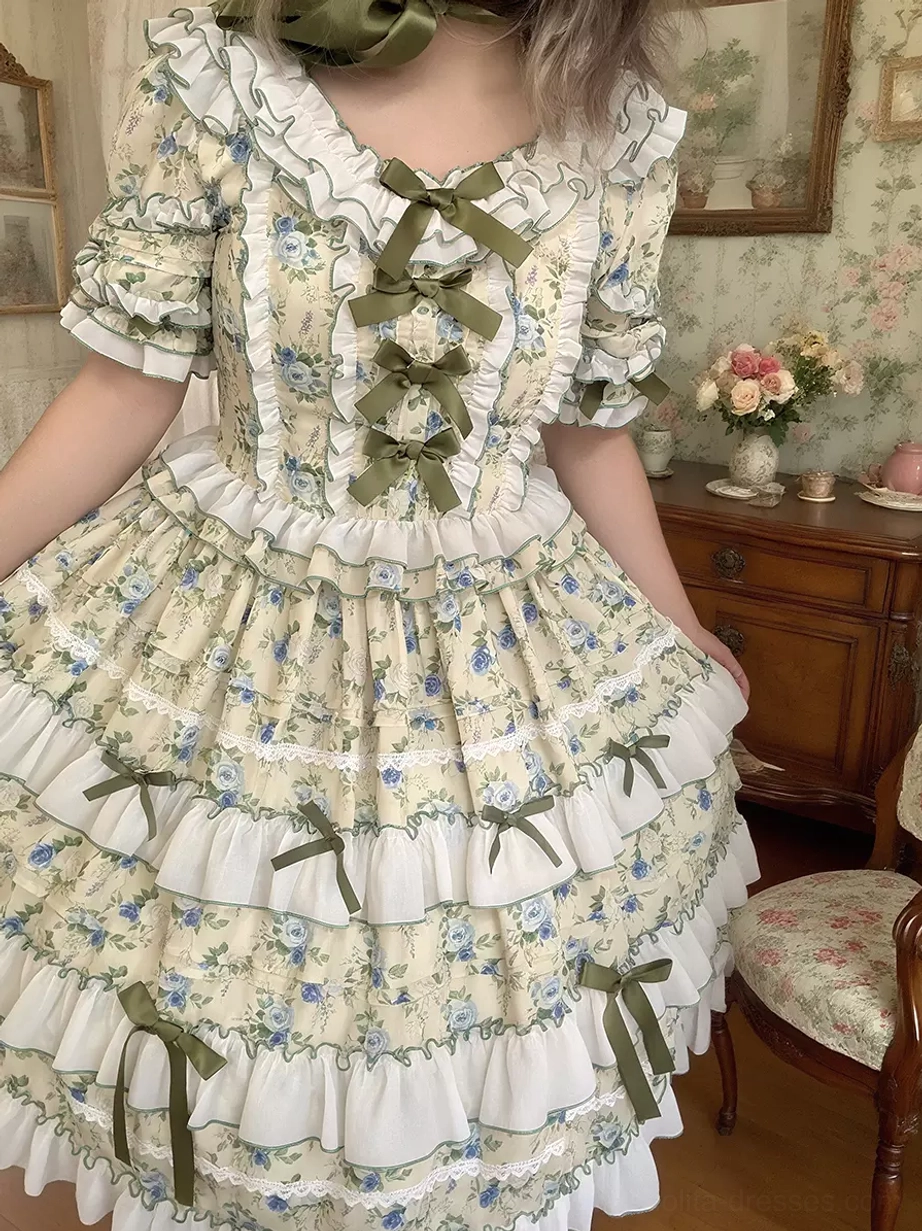 Lolita dress back view lace up corset back design puff short sleeves partial model close up display