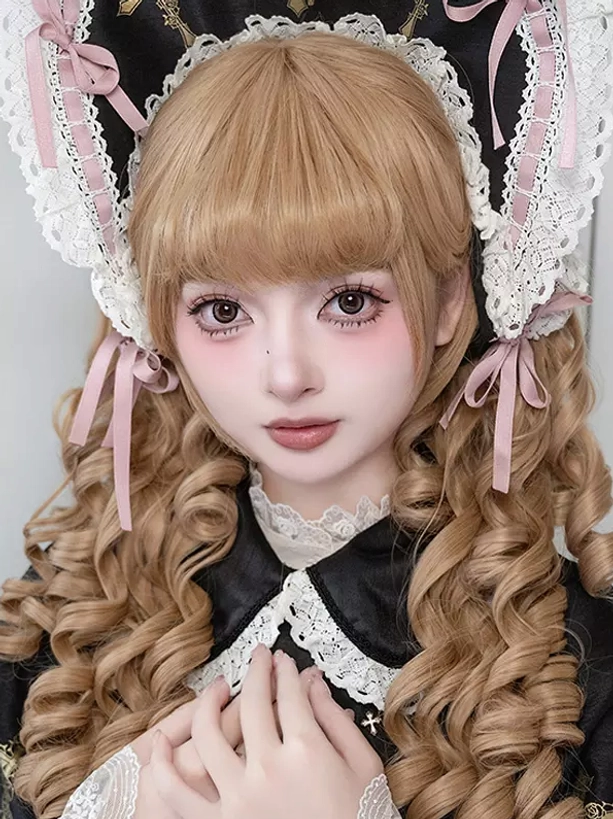 Sweet Lolita golden-brown curly bangs wig close-up front view real person wearing pink bonnet ribbon accents costume styling