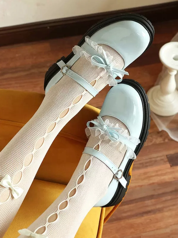 Lolita mary jane shoes fashion styling guide featuring multiple colorways coordinated with traditional lolita skirts and stockings