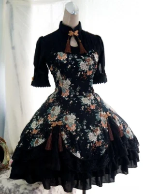 Qi style Lolita dress front angle display dress form sheer background fitted waist flared skirt silhouette