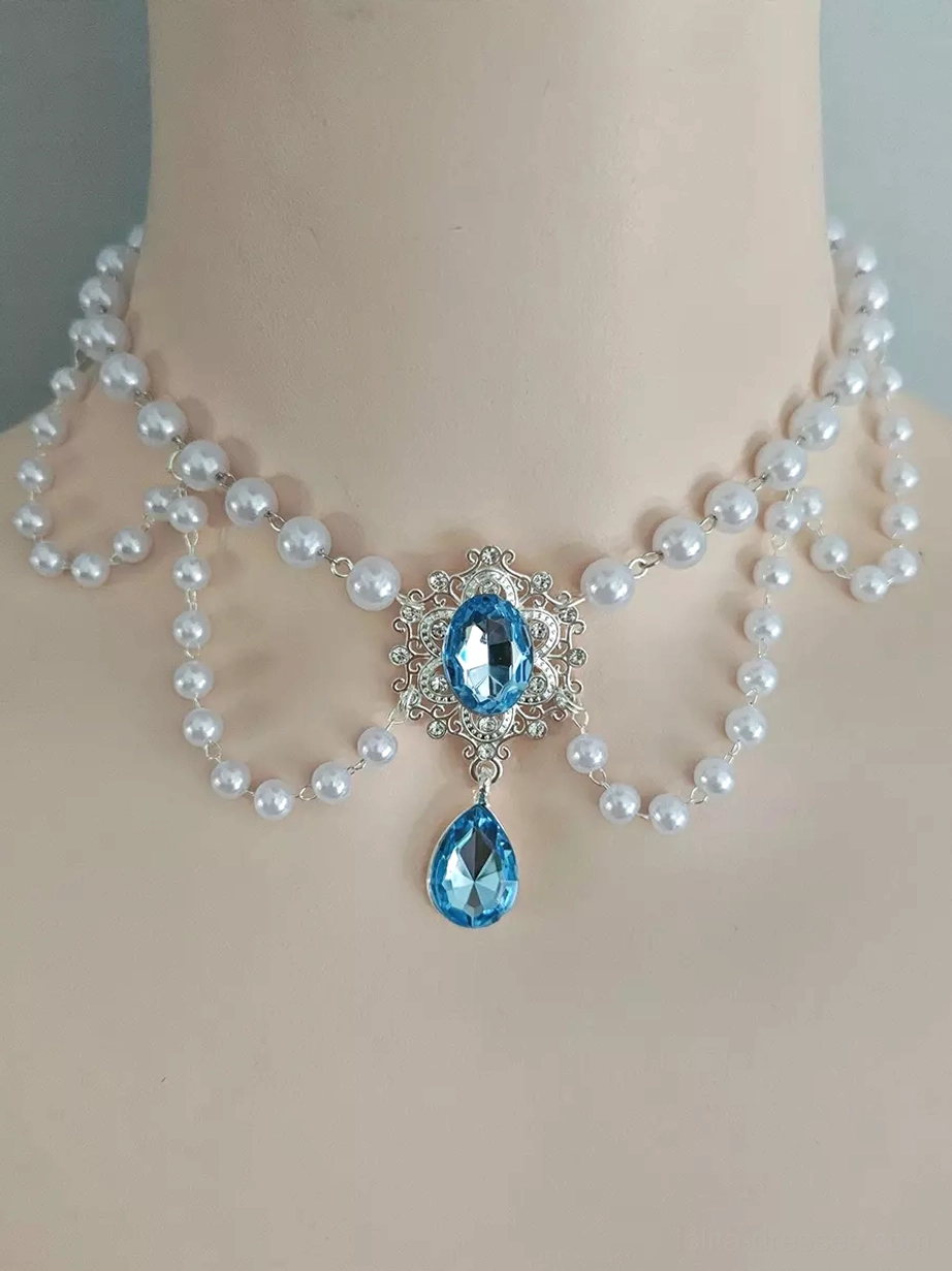 Sapphire blue pearl choker necklace with silver filigree setting, double-layer white pearls, and oval teardrop rhinestones for Lolita meetups