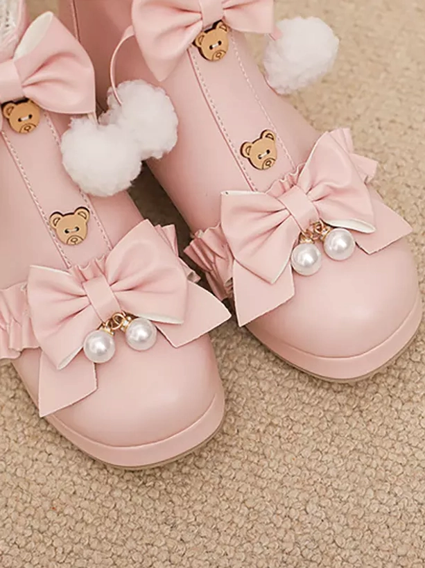 Sweet Lolita ankle boots styling guide coordinate pairing with lace socks, lolita skirt and accessories in coordinated color palette