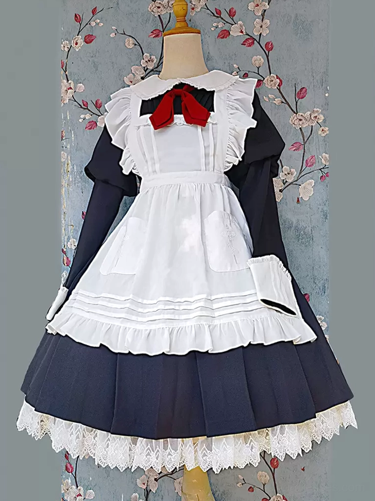 Sweet lolita pastoral apron front display showing side pockets and layered lace trim details on dress form with floral background