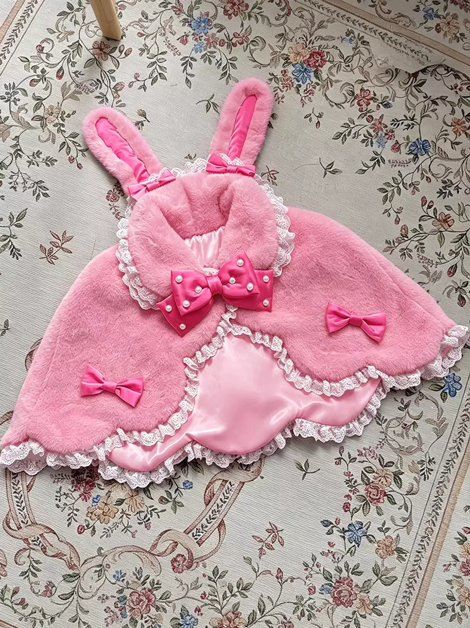 Sweet lolita bunny ear plush shawl size comparison and fit guide, demonstrating length and coverage on different body types