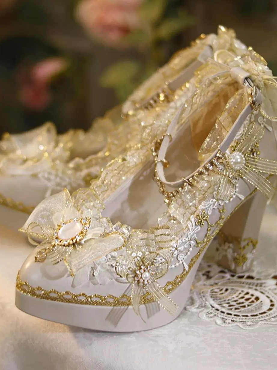 Close-up side view sweet lolita pumps full lace gold embroidery bow flower details chunky heel