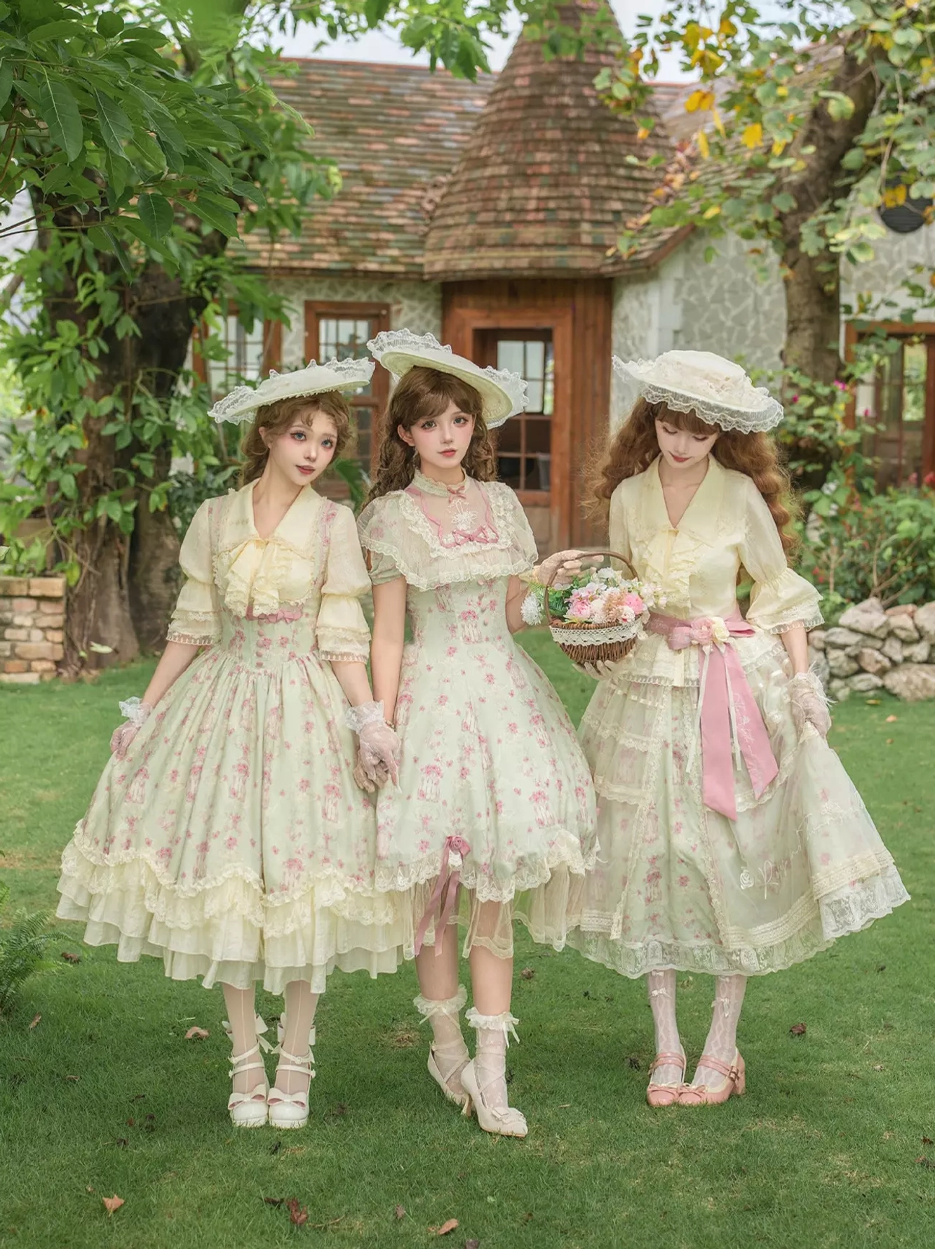 Sweet lolita dress complete outfit coordination straw hat accessories cream floral print pink sash ensemble