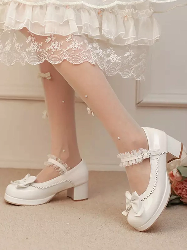 Sweet Lolita Mary Jane chunky heel pump product showcase featuring complete design elements including toe bow, adjustable strap, glossy patent leather finish and sizing detail