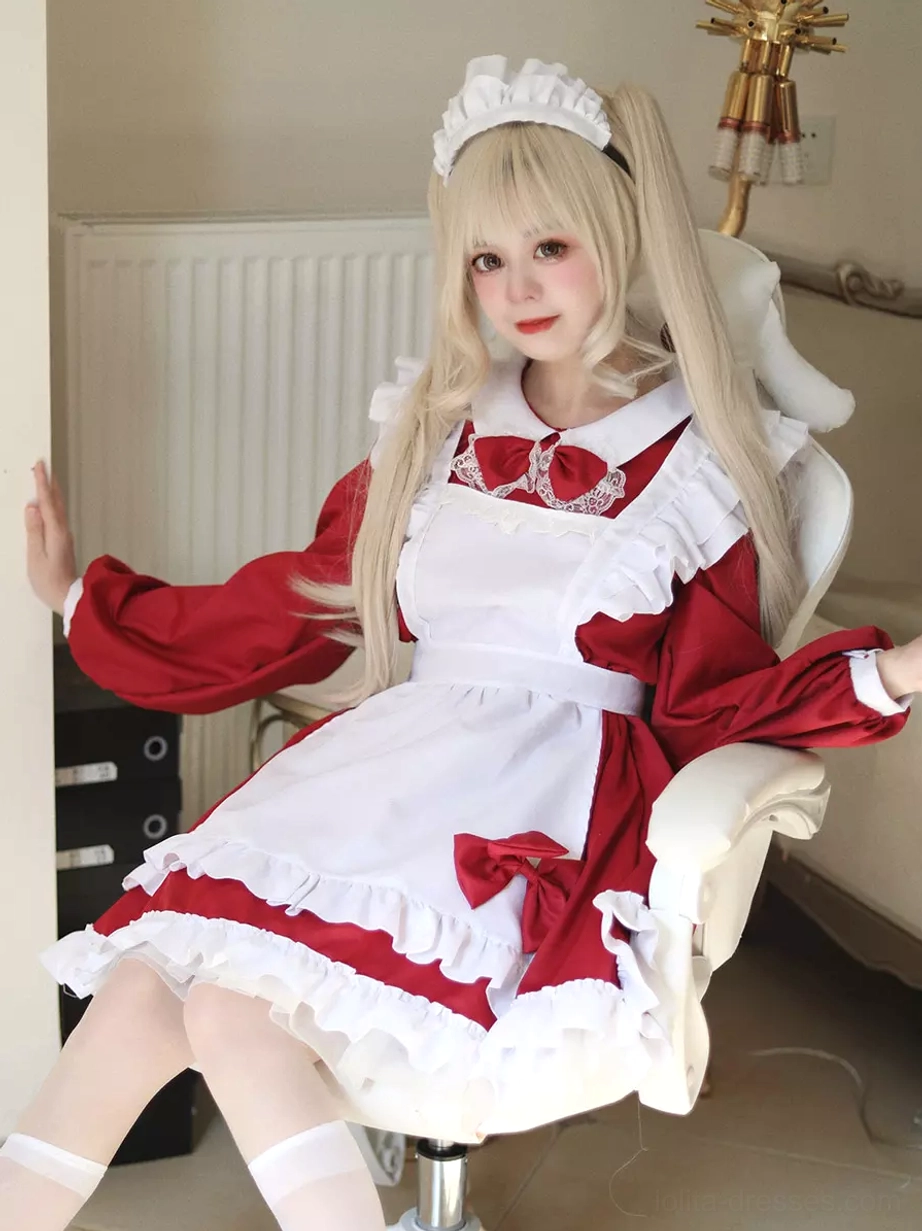 Sweet maid lolita dress worn with matching accessories and vintage styling complete coordinate