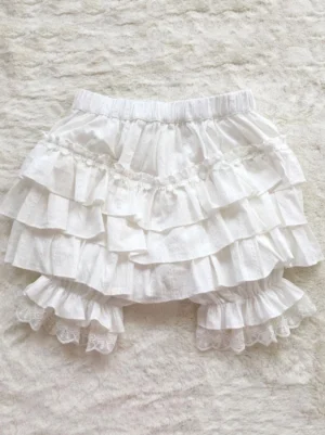 Sweet lolita white bloomers shorts featuring multi-layered ruffle trims and lace-trimmed leg cuffs detail
