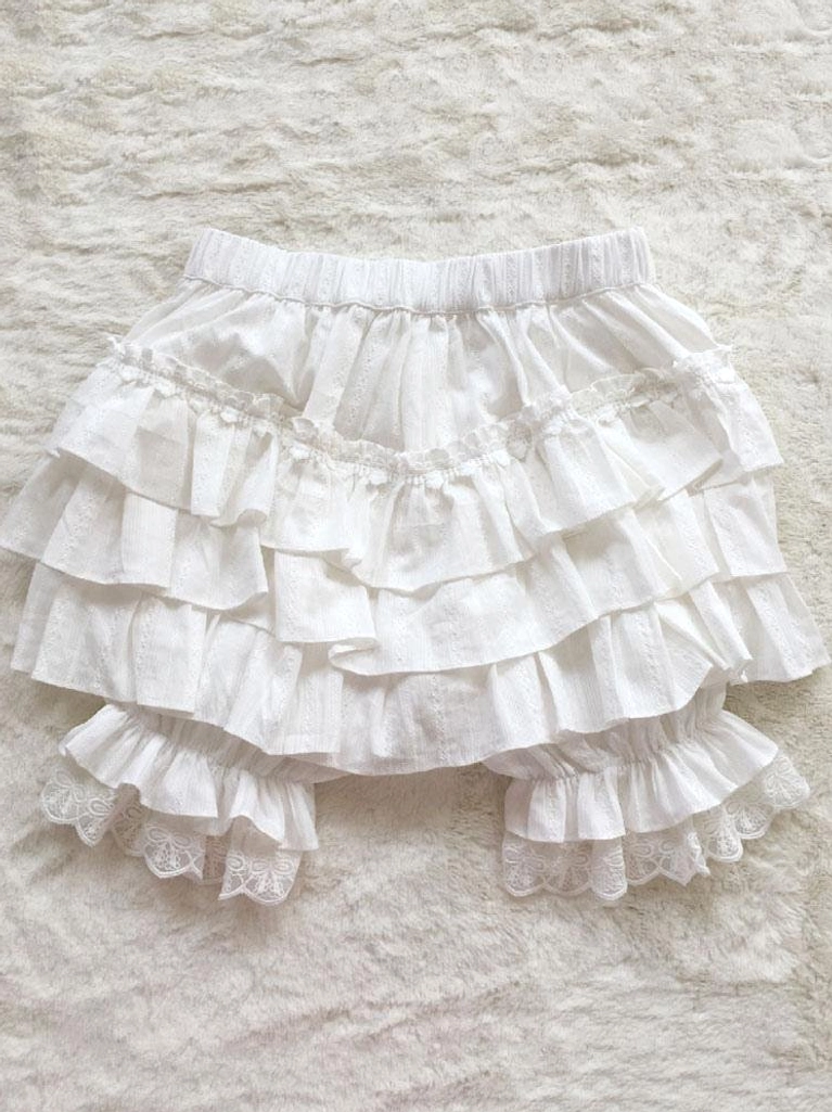 Sweet lolita white bloomers shorts featuring multi-layered ruffle trims and lace-trimmed leg cuffs detail